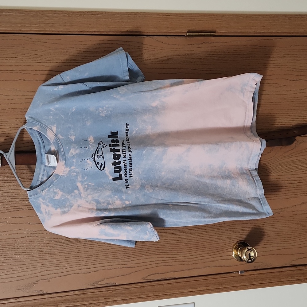 👕 ● Lutefisk ● Gildan Tee Size Mens Large